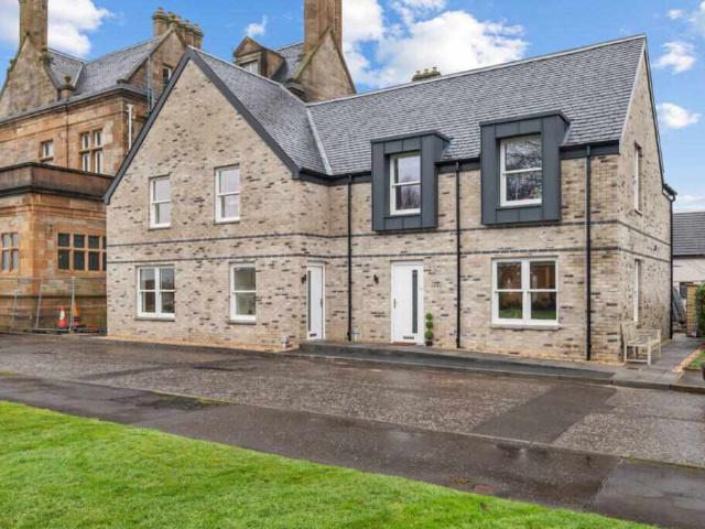 Townhouse for sale in Helensburgh, Scotland