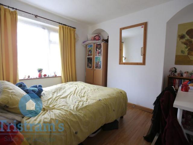 Room for rent in Lenton Abbey, Haddon