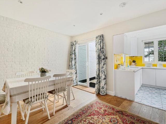 Terraced House for rent in Bermondsey