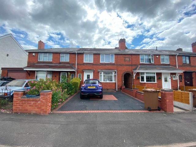 Terraced House for rent in Darlaston, Catherine Cross