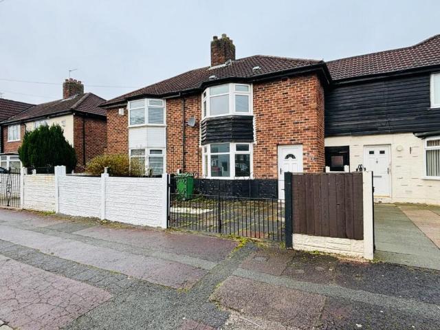 Terraced House for rent in Knowsley, Dovecot