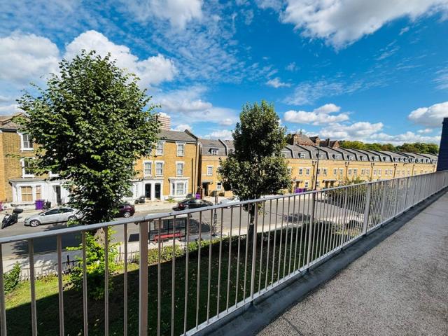 Apartment for rent in London Borough of Tower Hamlets, Greater London