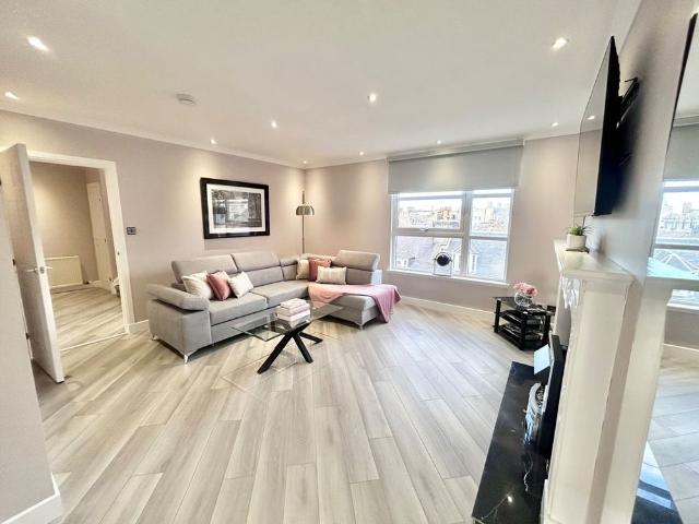 House for rent in City Centre, Ballindoch