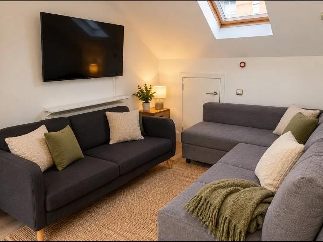 Apartment for rent in Falcon Estate, Greater London