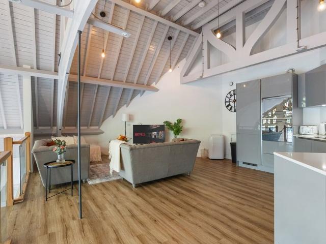 Apartment for rent in Gants Hill, Greater London