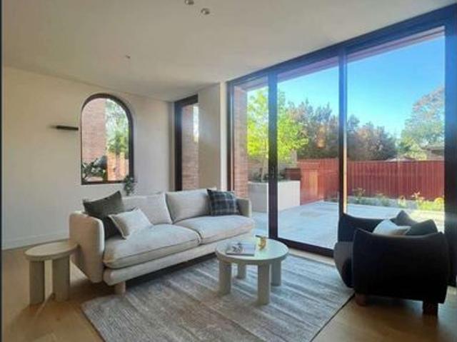 Townhouse for rent in Sydney, New South Wales