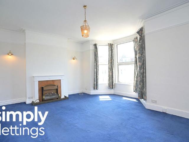 House for rent in Aldrington