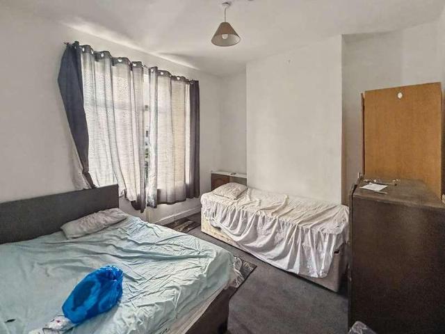 Property for sale in Higher Broughton, Salford