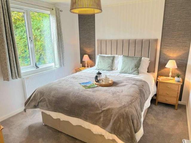 Property for sale in Cwm-y-glo, Wales