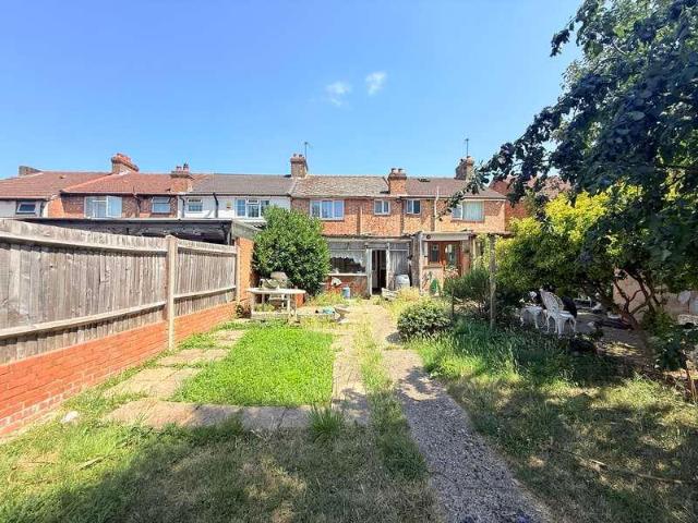 Property for sale in Yeading, Greater London