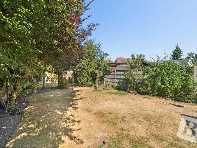 Property for sale in Pilgrims' Hatch, Brentwood