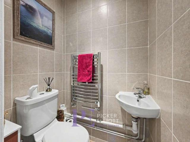 Property for sale in Stretton Baskerville, Barton