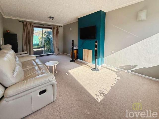 Property for sale in Birchwood, Brayford