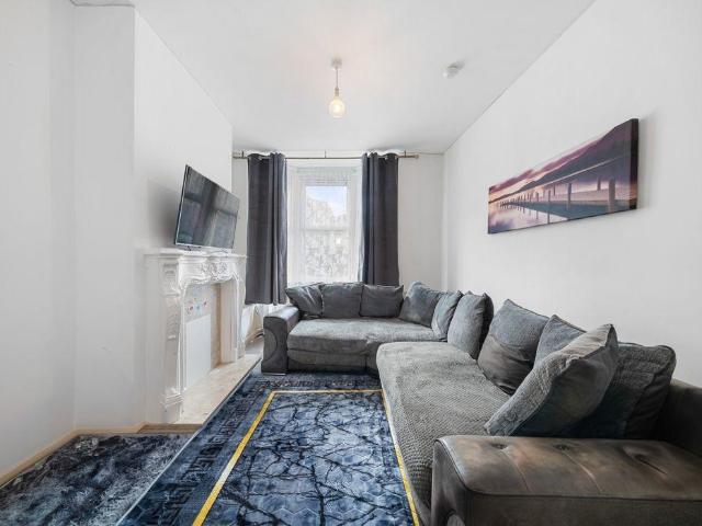 Property for sale in Calderstones