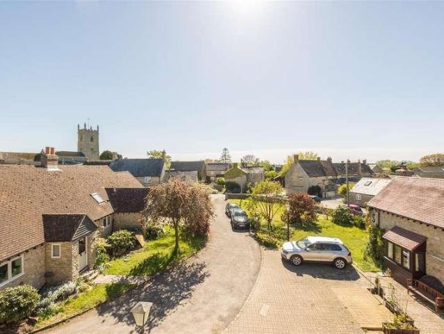 Property for sale in Charlton-on-Otmoor, Evershot