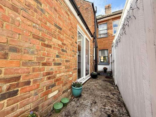 Property for sale in Lower Ascott, Buckinghamshire