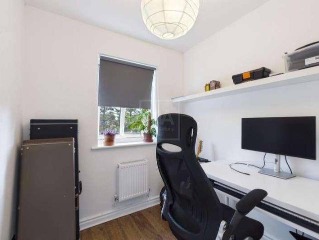 Property for sale in Chapelford