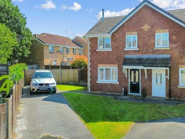 Property for sale in Bedford, Wigan
