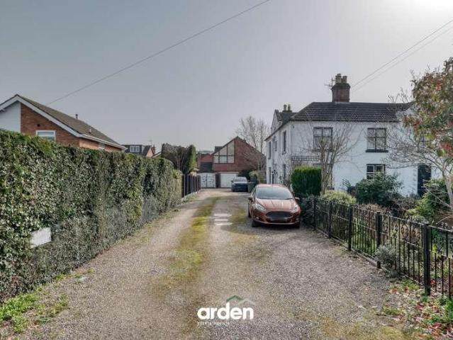 Property for sale in North Claines, Crookhill