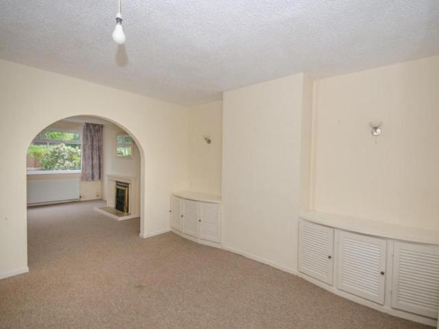 Property for sale in Kingswood