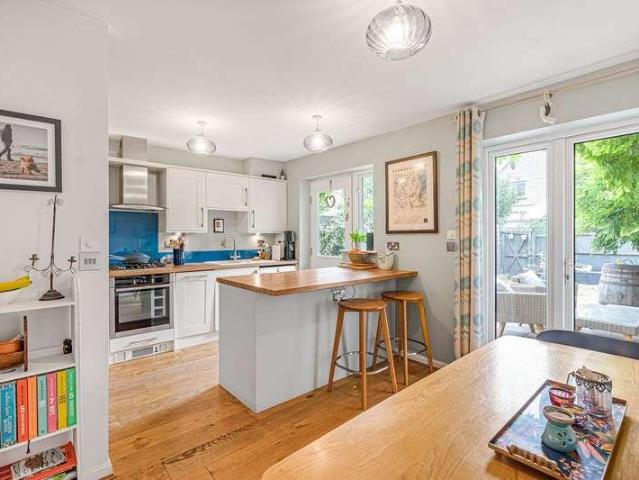 Property for sale in Madley Park, Black Bourton