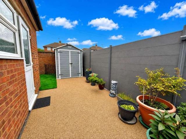 Property for sale in Dunstable, Bedfordshire