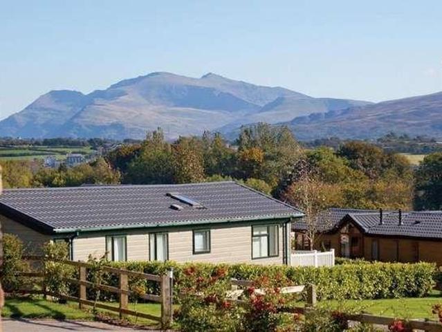 Property for sale in Llanedwen, Wales