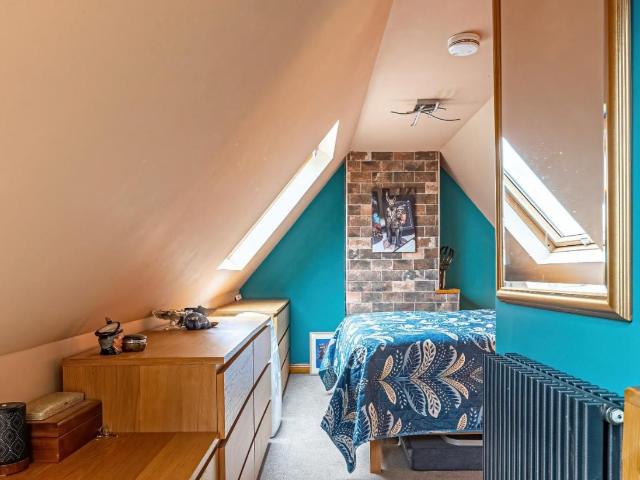 Property for sale in Cheddington