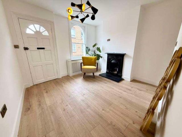 Property for sale in Dunstable, Bedfordshire