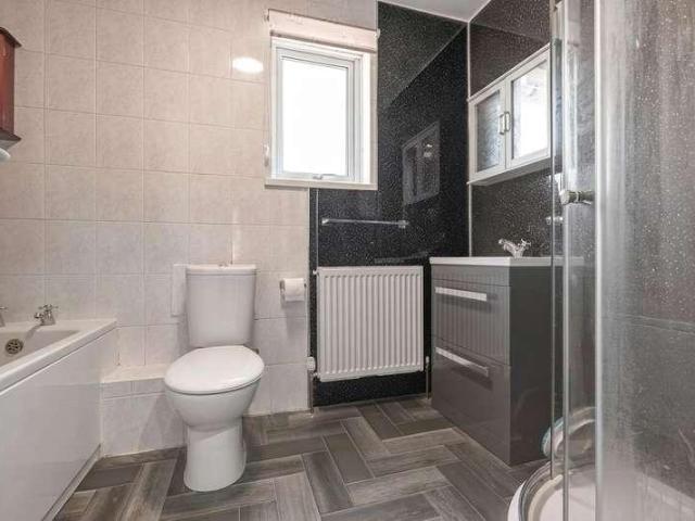 Property for sale in Oakenshaw, Redditch