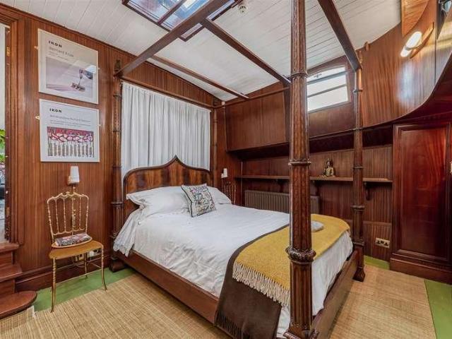 Property for sale in Battersea, Greater London
