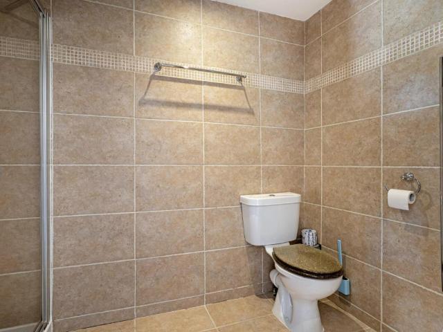Property for sale in Shaw Lane, Guiseley