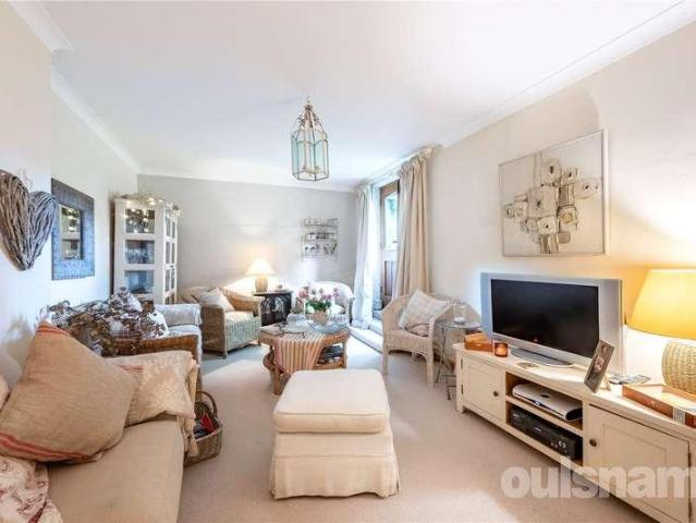 Property for sale in Bromsgrove, Worcestershire