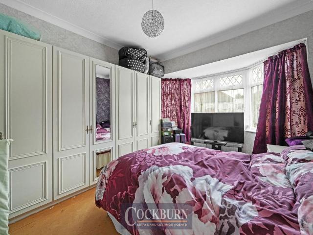 Property for sale in Grove Park Estate, Greater London