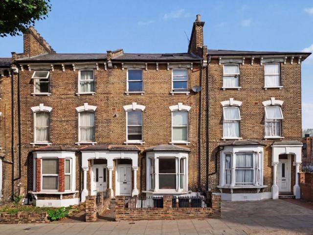 Property for sale in West Hackney, Greater London