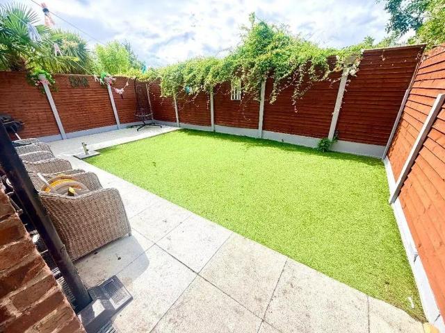 Property for sale in Hurst Cross, Greenheys