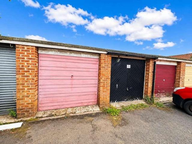 Property for sale in Daisy Hill, Lee Bank