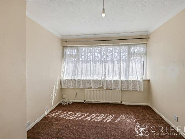 Property for sale in Tilbury, Essex