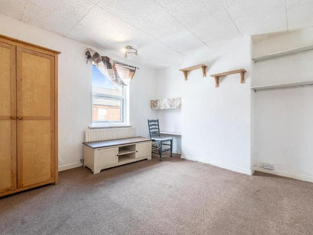 Property for sale in Staniland, Boston