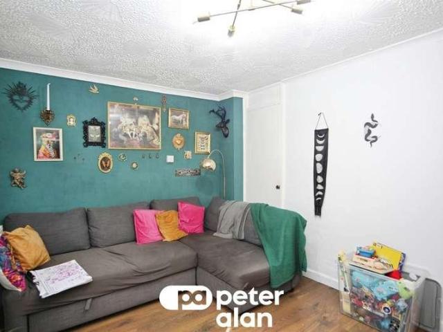 Property for sale in Cwm-nant-gwynt, Crumlin
