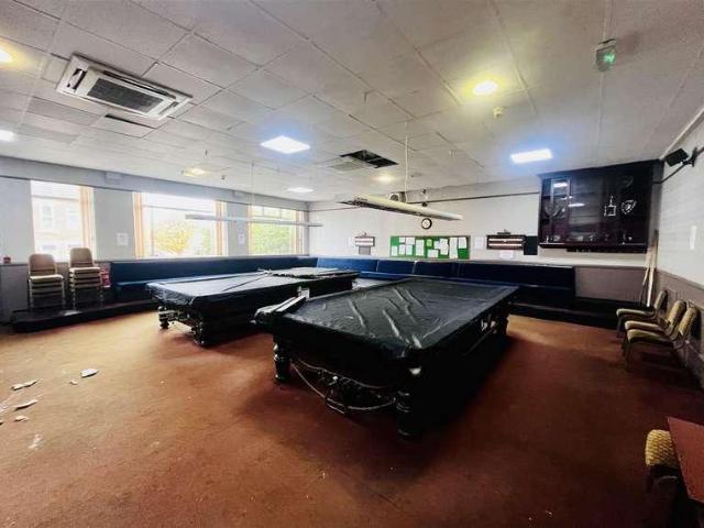 Property for sale in Half Acres, Wakefield