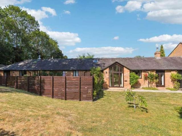 Property for sale in Mentmore, Ledburn