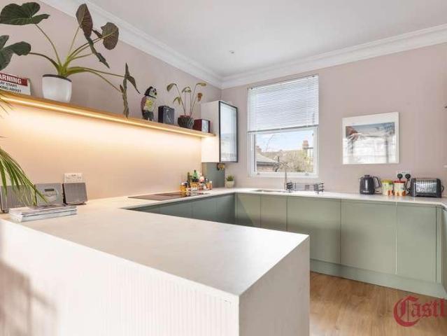 Property for sale in Ferme Park, Greater London