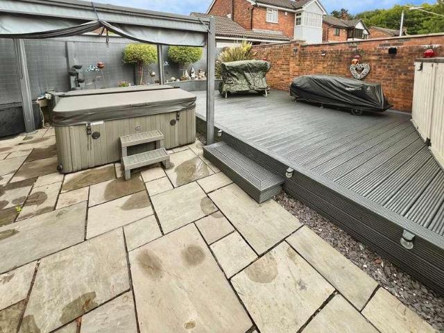 Property for sale in Daisy Hill, Lee Bank