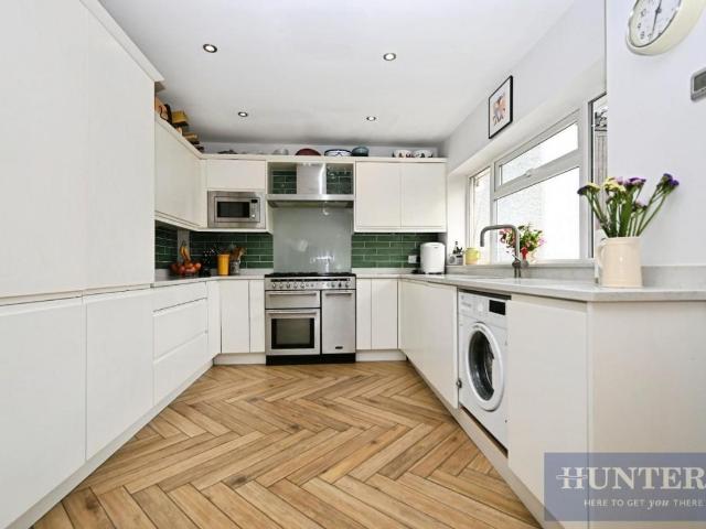 Property for sale in Rufford Park, Rawdon