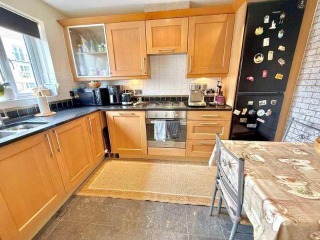 Property for sale in Dunstable, Bedfordshire