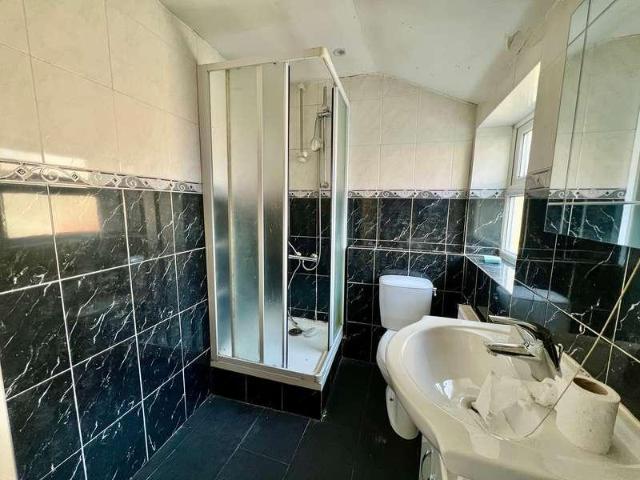 Property for sale in Grantham, Barholm