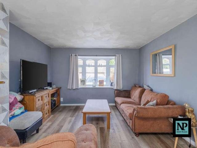 Property for sale in Kettlebrook, Staffordshire