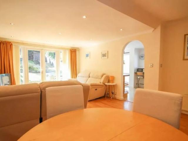 House for rent in Carpenders Park, Three Rivers