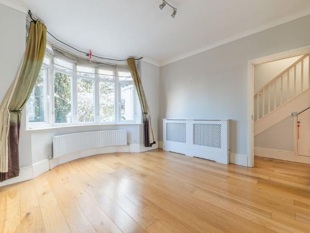 House for rent in Charlton, Greater London